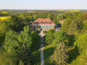 stellshagen_luftaufnahme_see_wiese_feld